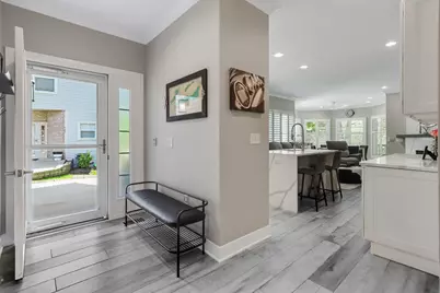 401  Abbey Ridge Ct, Fontana, WI 53125 - Photo 3