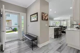 401 Abbey Ridge Ct, Fontana, WI 53125 - Photo 3