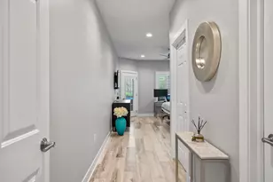 401 Abbey Ridge Ct, Fontana, WI 53125 - Photo 19