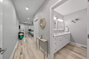 401 Abbey Ridge Ct, Fontana, WI 53125 - Photo 29