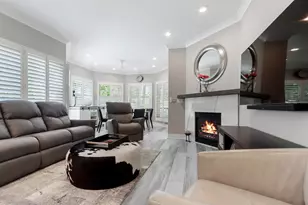 401 Abbey Ridge Ct, Fontana, WI 53125 - Photo 11