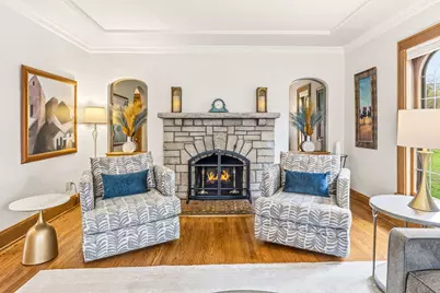 8011  Jackson Park Blvd, Wauwatosa, WI 53213 - Photo 7
