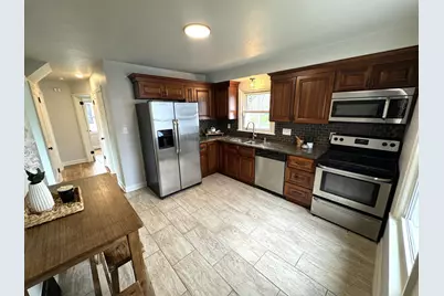 173  Walton Ave, Waukesha, WI 53186 - Photo 5