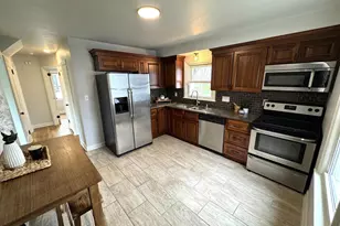 173 Walton Ave, Waukesha, WI 53186 - Photo 5