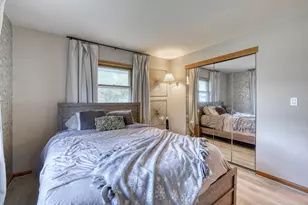 5890 Lakeview Dr, Greendale, WI 53129 - Photo 21