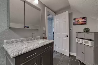 1473 S 90th St, West Allis, WI 53214 - Photo 25