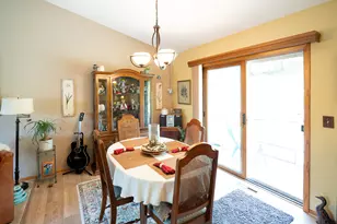 204 Cambridge Ave, Waukesha, WI 53188 - Photo 9