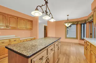 S75W17726 Harbor Cir, Muskego, WI 53150 - Photo 9