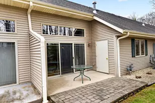 1015 Shadowood Cir, West Bend, WI 53095 - Photo 25