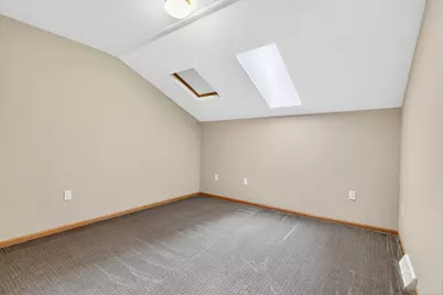 1015  Shadowood Cir #3, West Bend, WI 53095 - Photo 19