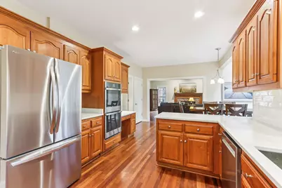 18160  Kestrel Ct, Brookfield, WI 53045 - Photo 7
