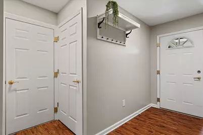 N17W26865 E Fieldhack Dr #D, Pewaukee, WI 53072 - Photo 3