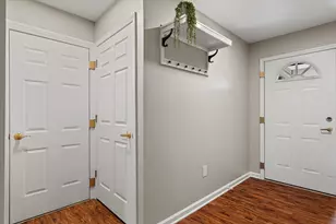 N17W26865 E Fieldhack Dr, Pewaukee, WI 53072 - Photo 3