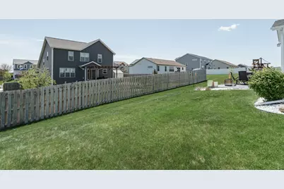 907  Ridge Ct, Watertown, WI 53094 - Photo 35