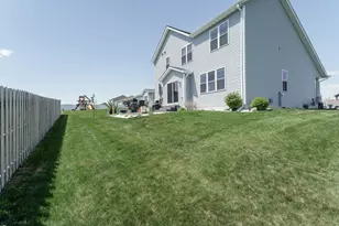 907 Ridge Ct, Watertown, WI 53094 - Photo 31