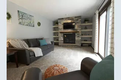 825  Garvens Ave, Brookfield, WI 53005 - Photo 11