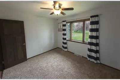825  Garvens Ave, Brookfield, WI 53005 - Photo 19