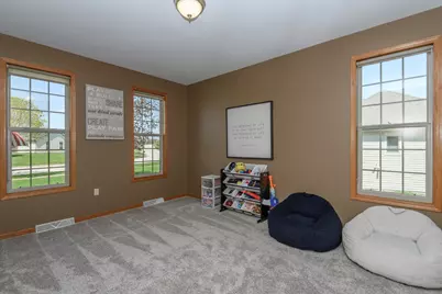 426  Augusta Dr, Mukwonago, WI 53149 - Photo 9