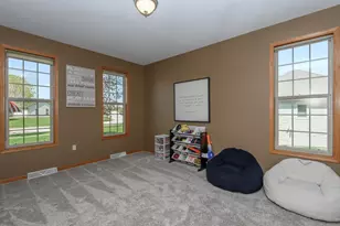 426 Augusta Dr, Mukwonago, WI 53149 - Photo 9