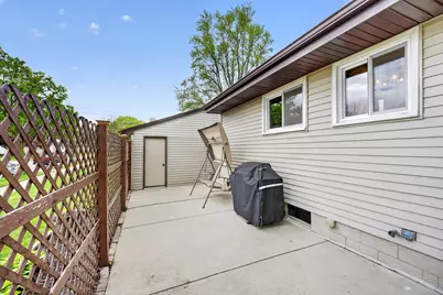 1801 W Kimberly Ave, Milwaukee, WI 53221 - Photo 19