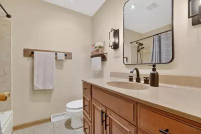 1801 W Kimberly Ave, Milwaukee, WI 53221 - Photo 7