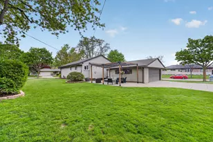 1801 W Kimberly Ave, Milwaukee, WI 53221 - Photo 17