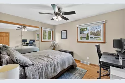 1801 W Kimberly Ave, Milwaukee, WI 53221 - Photo 11