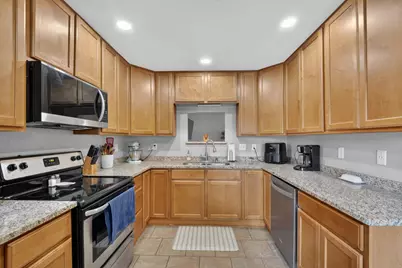 1801 W Kimberly Ave, Milwaukee, WI 53221 - Photo 5