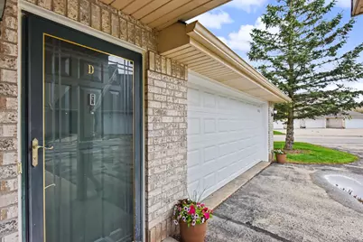 9128 W Elm Ct #D, Franklin, WI 53132 - Photo 25