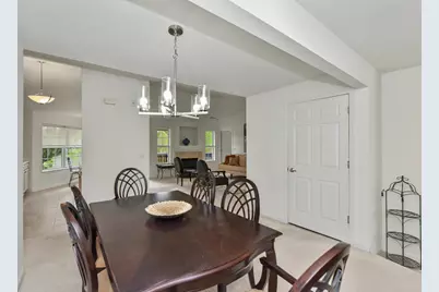 9128 W Elm Ct #D, Franklin, WI 53132 - Photo 7