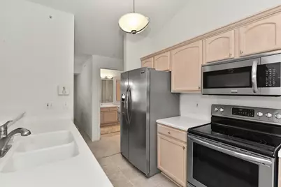 9128 W Elm Ct #D, Franklin, WI 53132 - Photo 11