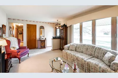 3351  Moraine Dr, Richfield, WI 53033 - Photo 5