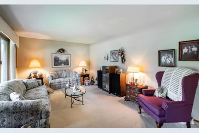 3351  Moraine Dr, Richfield, WI 53033 - Photo 3