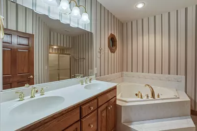 506  Spring Crest Cir, Waukesha, WI 53188 - Photo 19