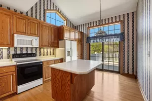 506 Spring Crest Cir, Waukesha, WI 53188 - Photo 13