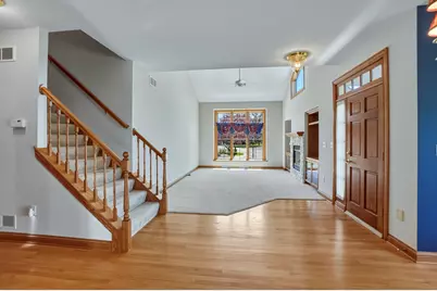 506  Spring Crest Cir, Waukesha, WI 53188 - Photo 9