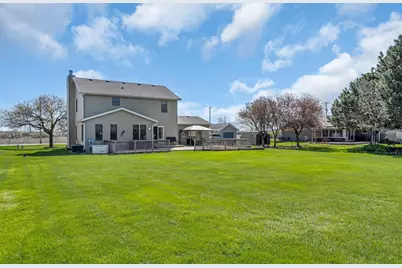 2000  Airline Rd, Racine, WI 53406 - Photo 55