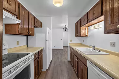 151 N University Dr #319, West Bend, WI 53095 - Photo 3