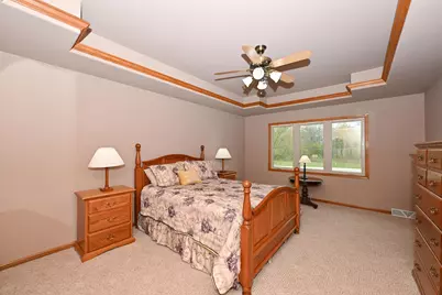 9225  Auburn Ct, Racine, WI 53406 - Photo 23