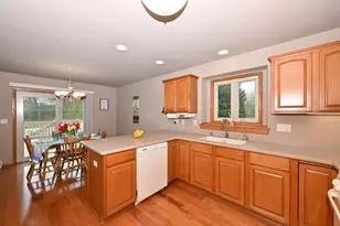 9225 Auburn Ct, Racine, WI 53406 - Photo 15