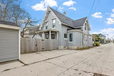 1215 N 7th St, Sheboygan, WI 53081 - Photo 29