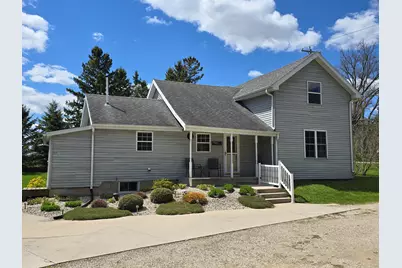 323  S Heritage Dr, Oostburg, WI 53070 - Photo 1