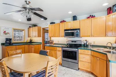 323  S Heritage Dr, Oostburg, WI 53070 - Photo 3