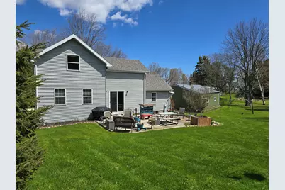 323  S Heritage Dr, Oostburg, WI 53070 - Photo 19