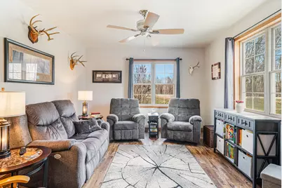 323  S Heritage Dr, Oostburg, WI 53070 - Photo 5