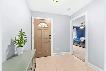 1321 E Maass Dr, Oak Creek, WI 53154 - Photo 3