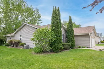 1321 E Maass Dr, Oak Creek, WI 53154 - Photo 31