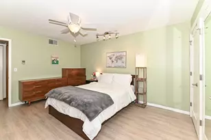 3916 N Oakland Ave, Milwaukee, WI 53211 - Photo 25