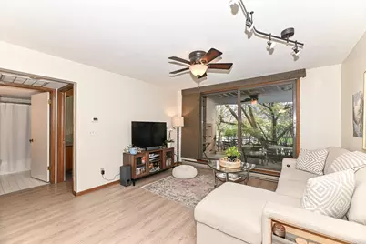 3916 N Oakland Ave #117, Milwaukee, WI 53211 - Photo 7
