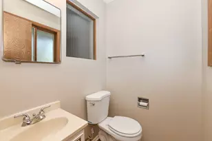 12151 W Diane Dr, Wauwatosa, WI 53226 - Photo 33